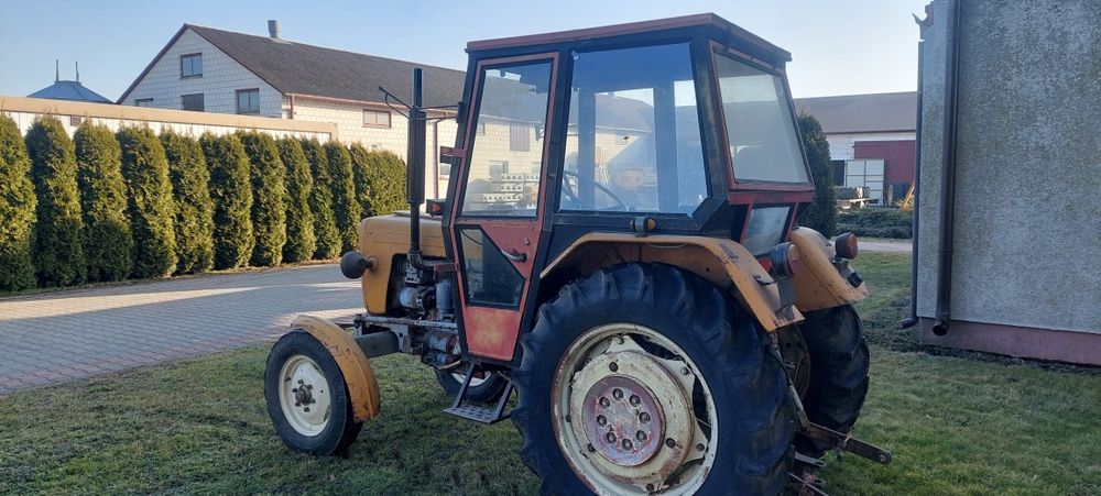 Sprzedam ursus c 330 z kabina 1985 rok