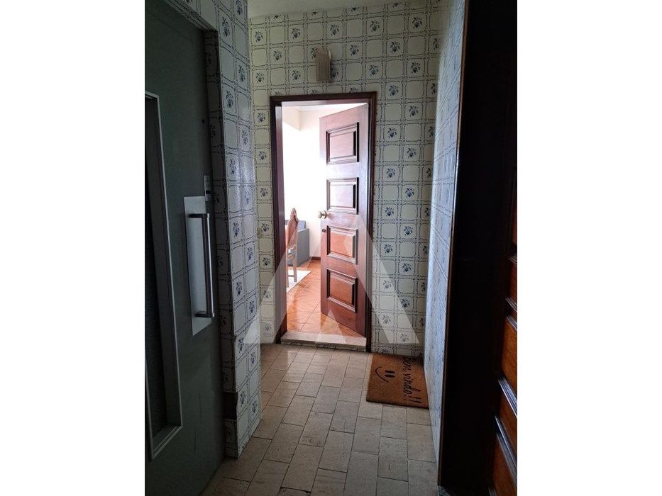 Apartamento T2 com terraço no Bairro do Liceu