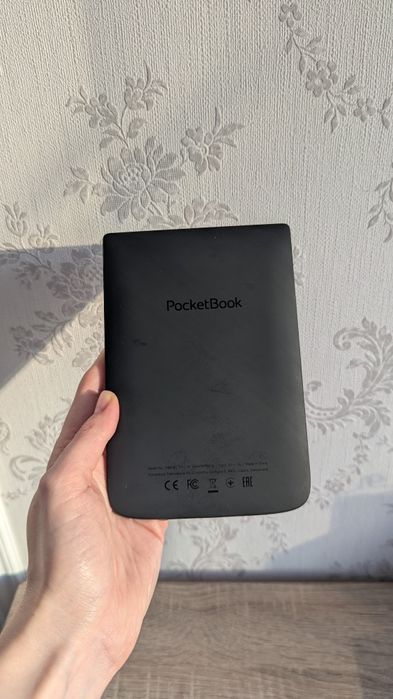 Електронна книга Pocketbook Basic lux 4