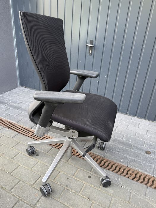 ergonomiczny fotel biurowy Sidiz T50