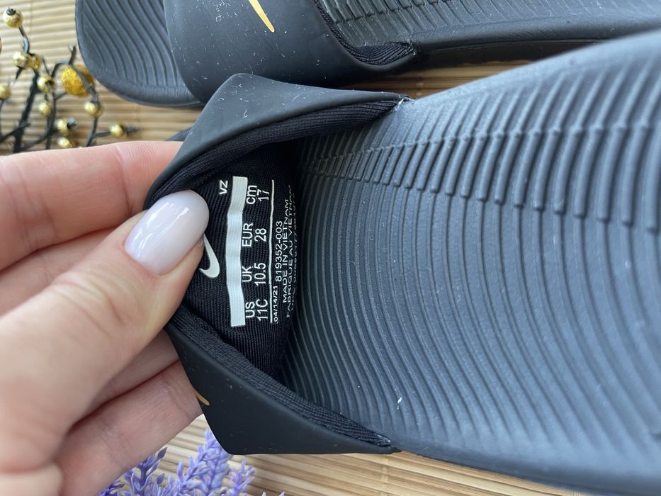 Дитячі шльопки ,сланці від nike