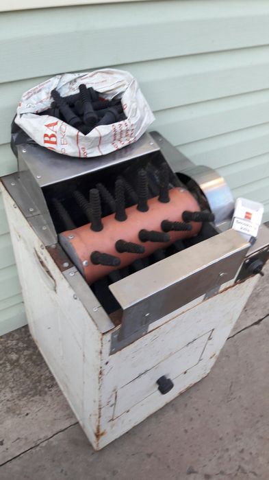 Продам перосъёмная машина с запасными пальцами