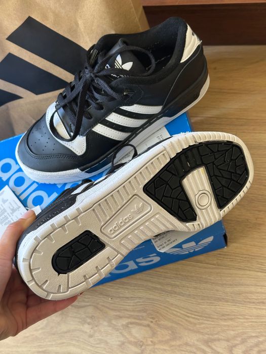 Trampki Adidas, oryginalne, 23,5 см