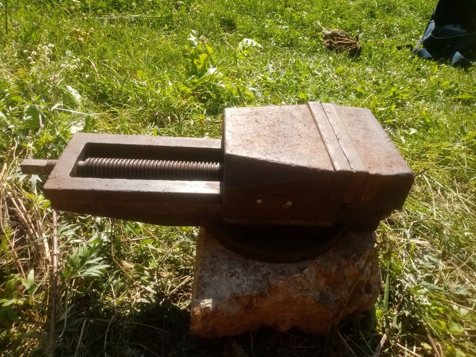 Тиски- лещата професійні, старого виробництва