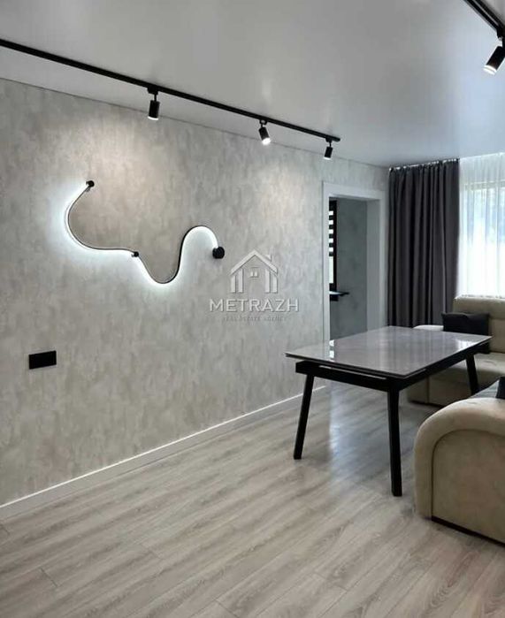 87118 Продам стильную  3 комнатную квартиру на Гагарина!