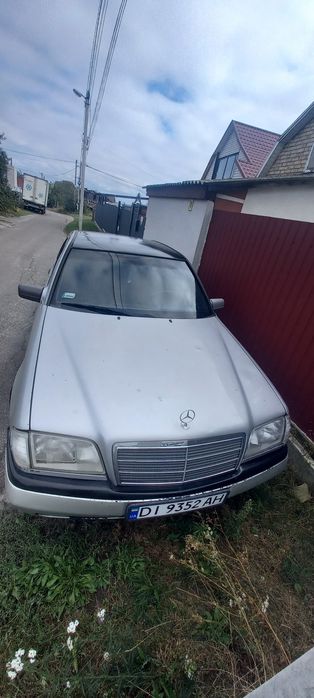 Продам мерседес с180