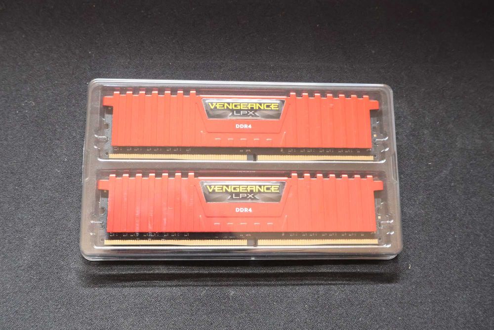 Memória RAM Corsair Vengeance LPX 16GB (2x8GB) DDR4-3200MHz CL16 Vermelha