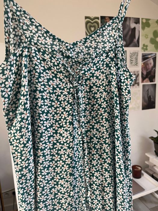 niebieska sukienka w kwiaty z wiązaniem XS