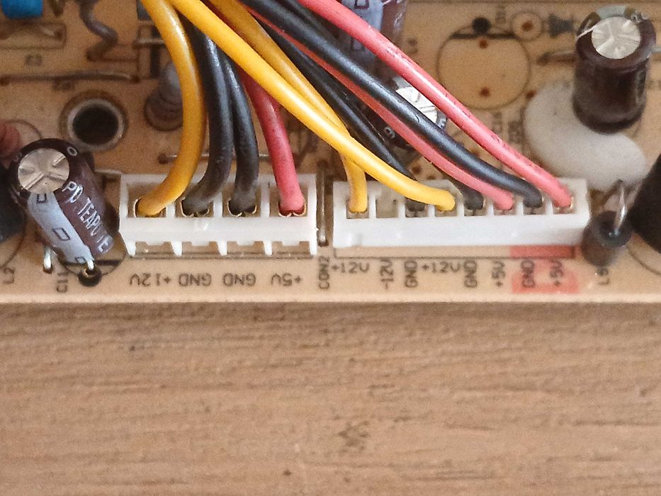 Fontes de Alimentação Multi-tensão