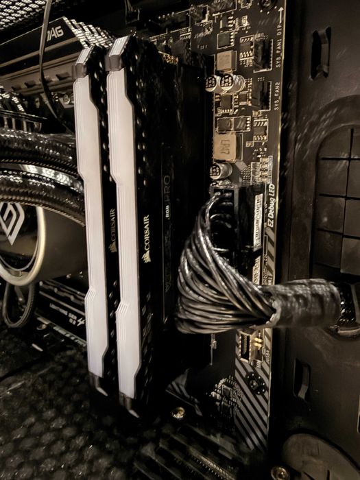 RTX 3090 24GB VRAM | Ryzen 7 5800X | gry AI zamiana na Mac