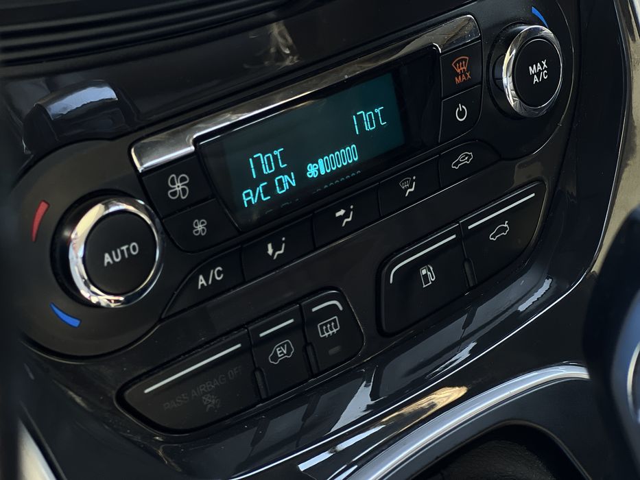 Ford C-max  hybrid sel