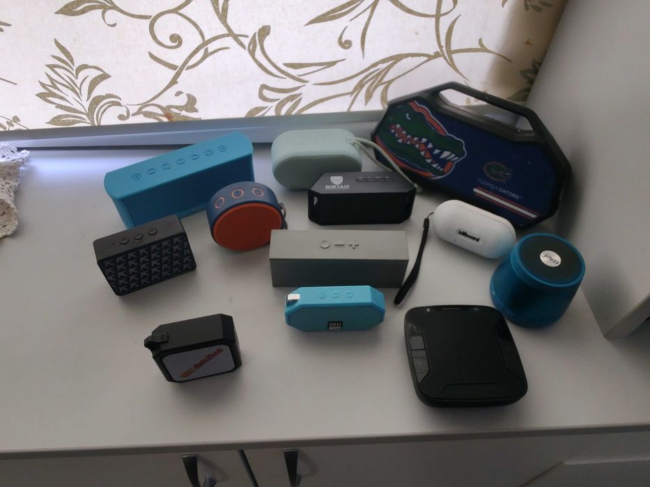 Колонки розумні портативні різні  amazon jlam
