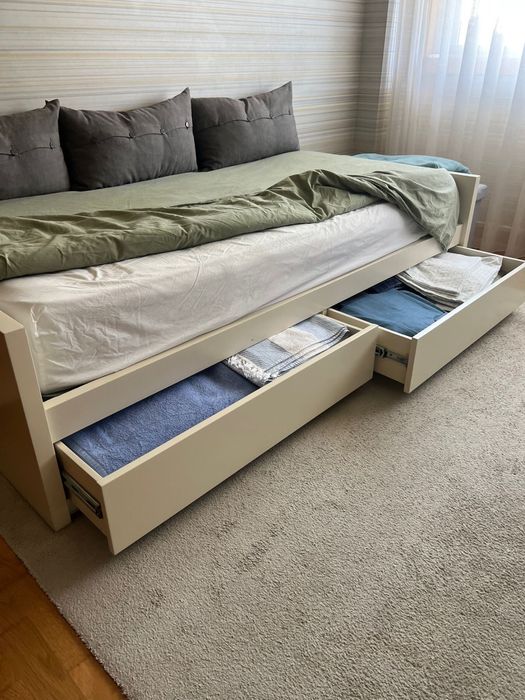 Vendo Cama Solteiro com estrado e colchao