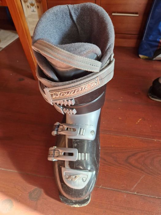Botas de ski em bom estado