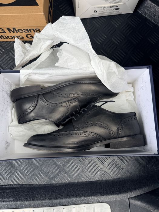 Туфлі Брогі (brogue)