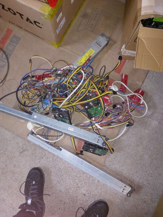 Продаю техніку від відеокарт(торг)