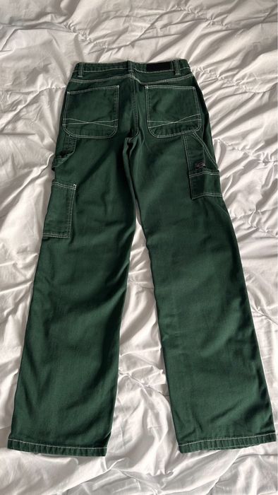 Zielone jeansy straight