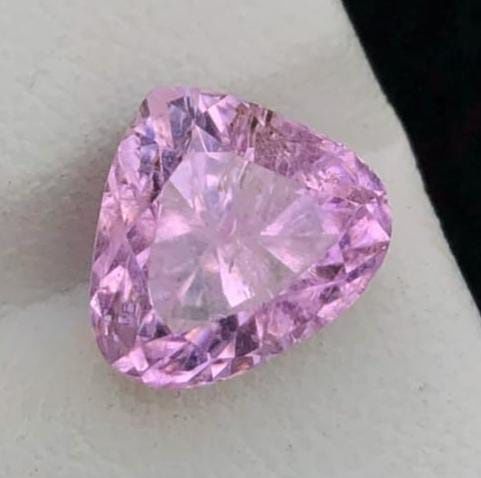 Kunzita Rosa Natural 5.90 Cts - Excelente Brilho e Claridade