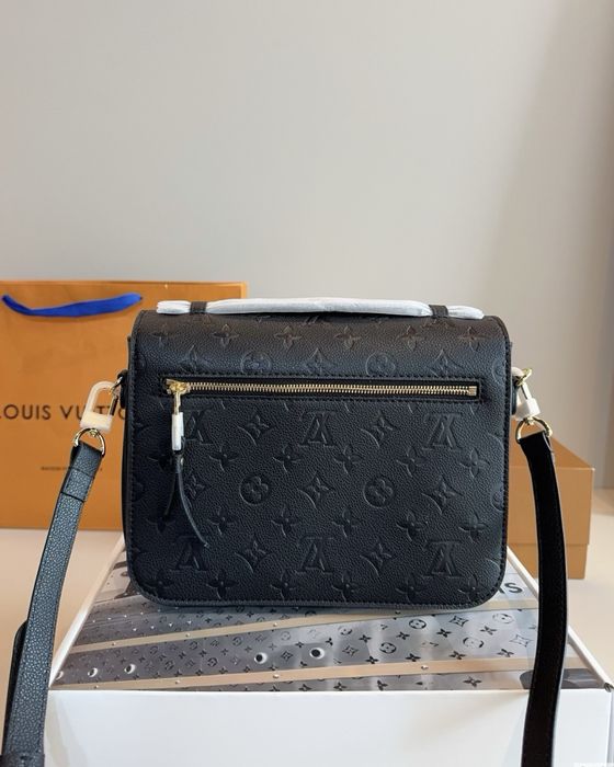 Сумка жіноча чорна Louis Vuitton Pochette Metis Black луи витон метис