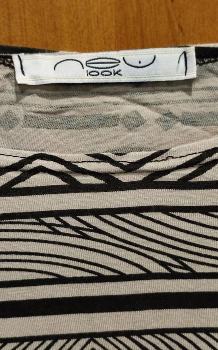 New Look Bluzeczka krótsza crop top r. 40