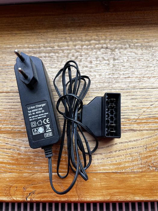 Ładowarka do akumulatora kosiarki gardena 36v