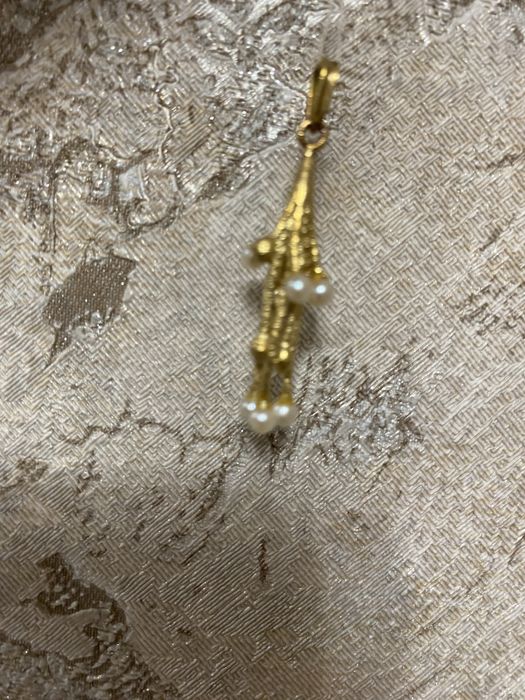 Продаю прикрасу кулон восокої проби вага 3.61 грами