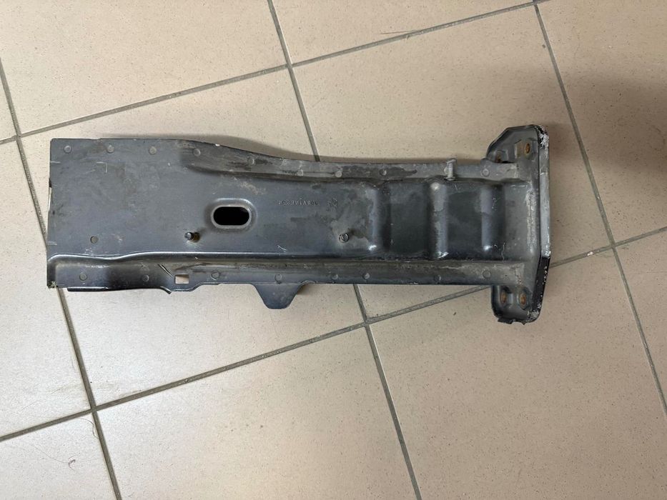 лонжерон правий Jeep Cherokee бу оригінал