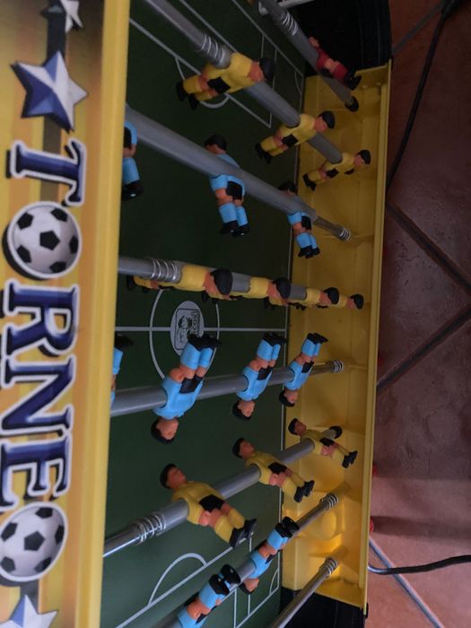 Mesa de matraquilhos para crianças