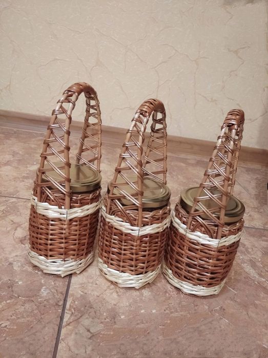 Вироби з лози.Кошики.Абажури..Банки.Чохли.Світильники.Качалки Плетені