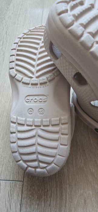 Crocs klapki C13