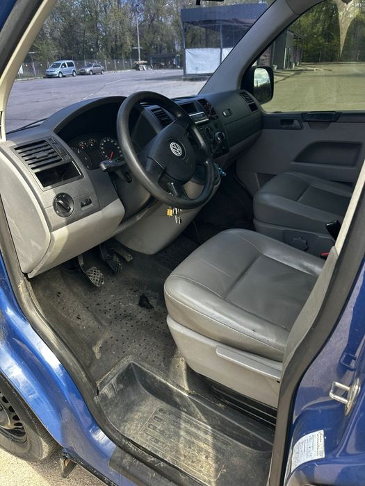 Volkswagen t5 lond