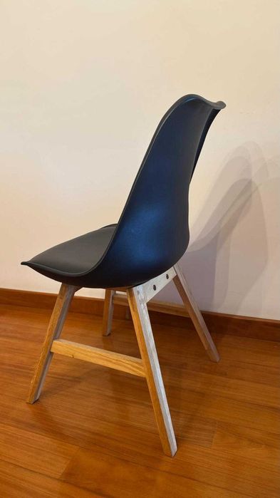 Cadeira almofadada c/ pernas madeira (conj. de 6 Un), excelente estado