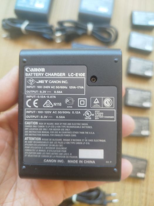 Carregadores LC-E10E e baterias LP-E10