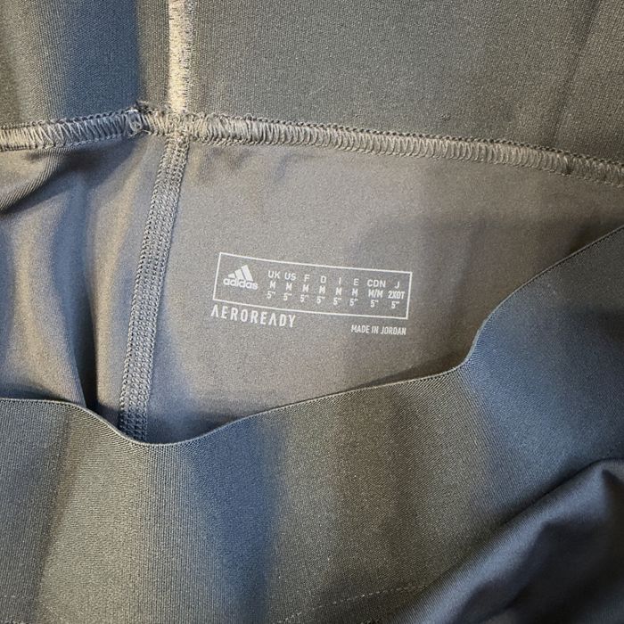 Жіночі шорти для фітнеса adidas