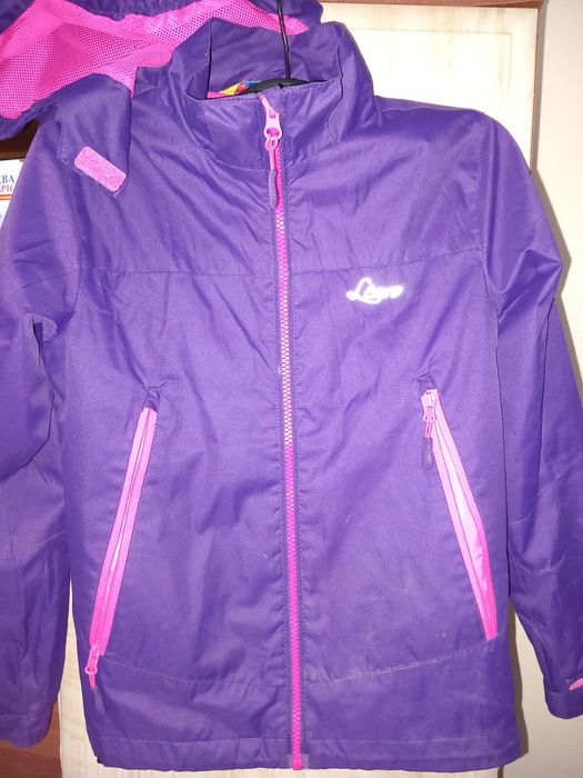 Вітровка дитяча з капюшоном  в дуже хорошому стані , розмір 128-133.ст