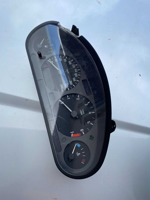 Bmw 3 e36 licznik zegary VDO 1.6 M43 COMPAKT 8371.558 1.8tds 8.361.210
