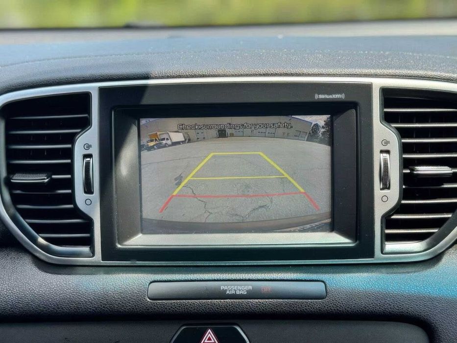 Kia Sportage EX      2017