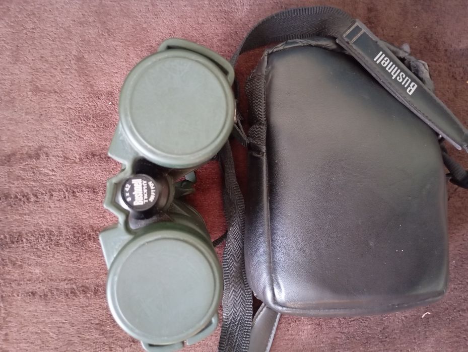 Продам бинокль 8*42 Bushnell 380FT FOV