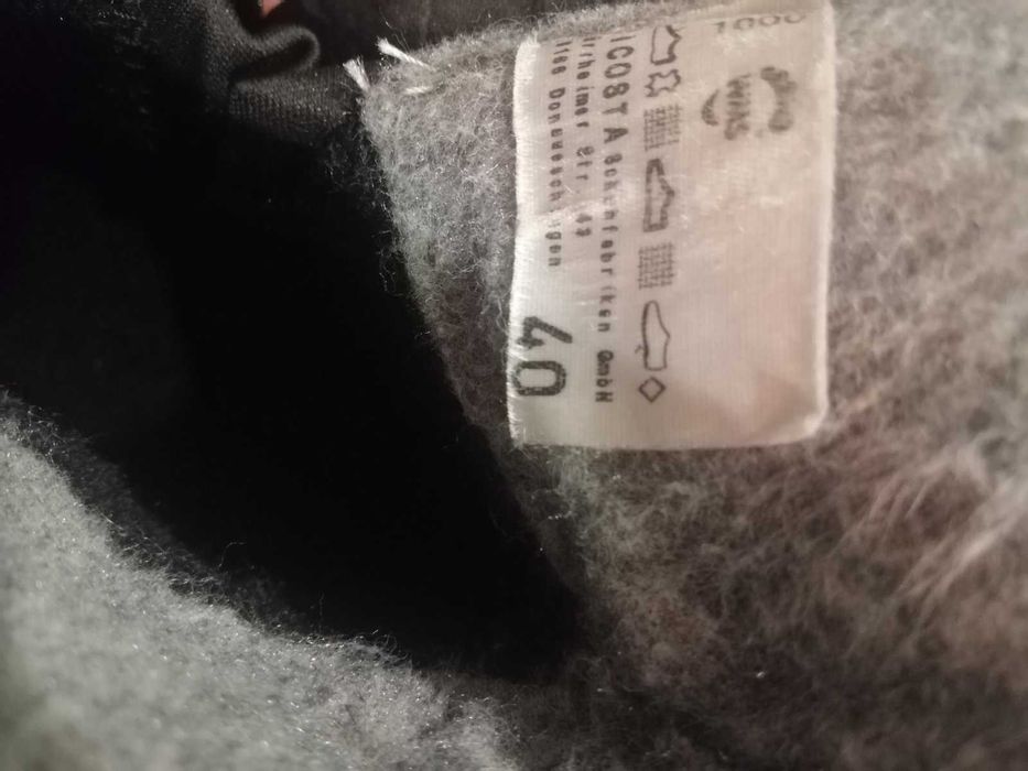 Продам демисезонные  ботинки