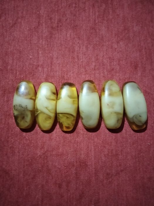 Янтарь натуральний