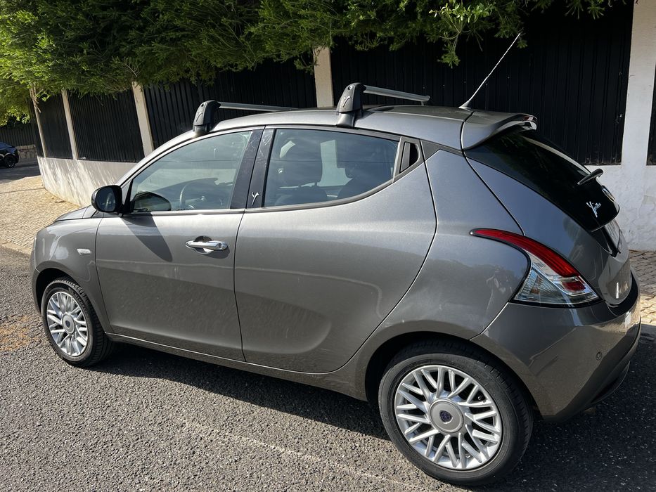 Lancia y - Full Extras, Estado de Novo, Nacional