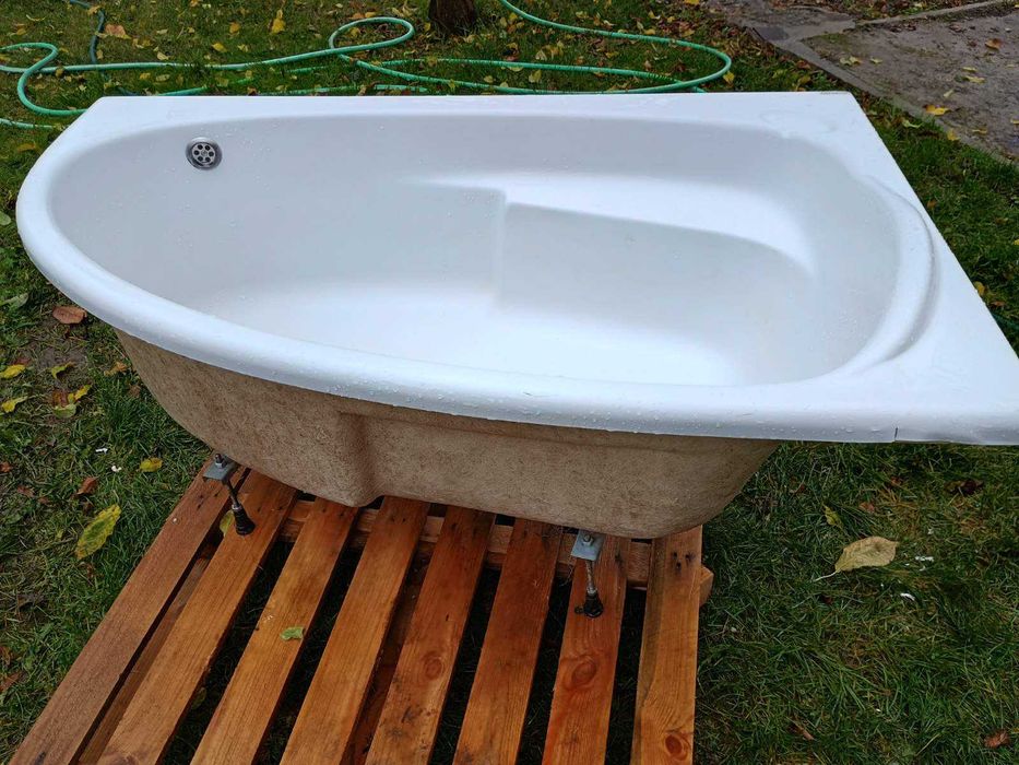 Ванна кутова права.