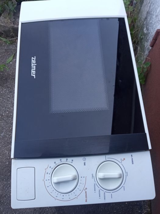 Sprzedam kuchenkę mikrofalową Zelmer FD 9503