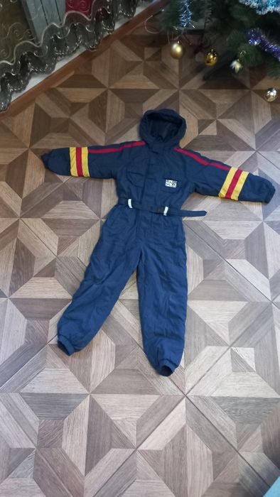 Лыжный  комбинезон на  134-140см