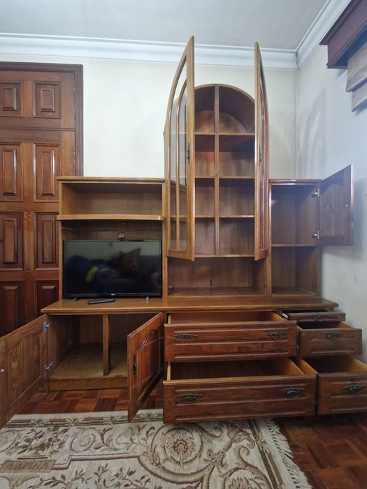 Móvel de sala com arrumação