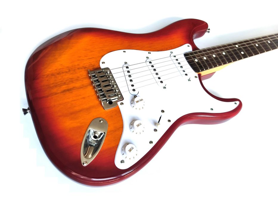 Новий 2.80 кіло Fender® Standard Stratocaster Partcaster Mahogany LRL '2024 Sienna Sunburst