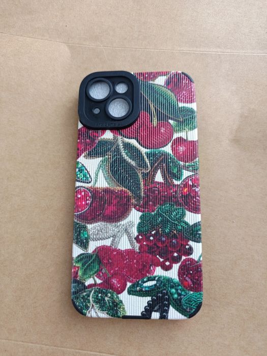 Etui na iPhone 14