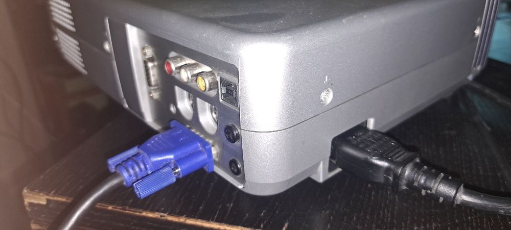 Projektor Sanyo plc-xu 41