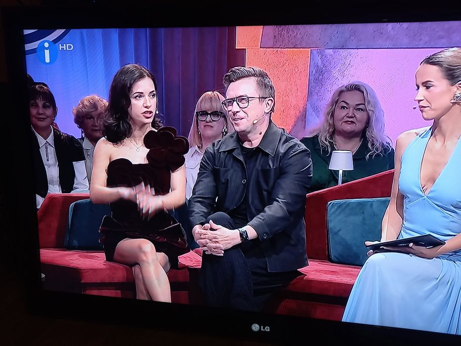 Телевізор LG Led