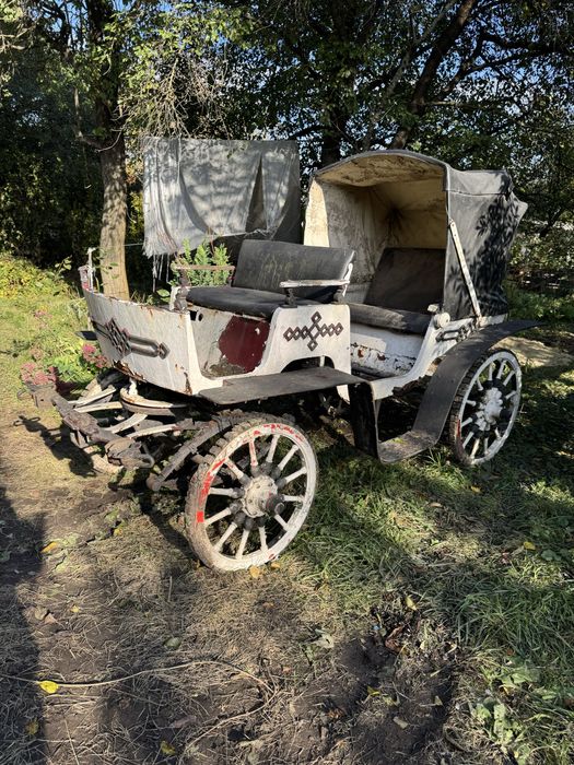 Карета візок під реставрацію.